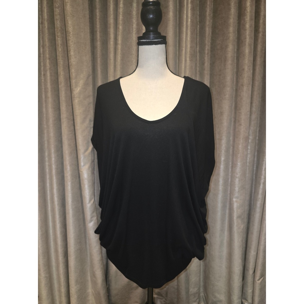 Envy Amazingly Chic Black Oversized Batwing V-Neck Draped Top Size M